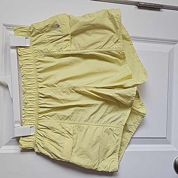 Free People Movement Yellow water Resistant Athletic Short Size Small EUC - Picture 4 of 6